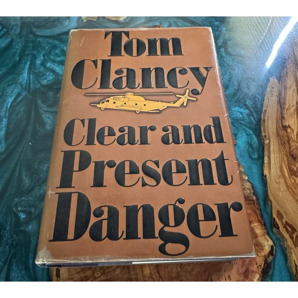 Tom Clancy *CLEAR AND PRESENT DANGER* HC/DJ 1st Edition - 1st Printing 1989